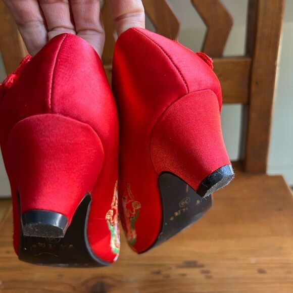Chinese Wedding Red Floral Embroidered Wedding Shoes 39 - Picture 7 of 15